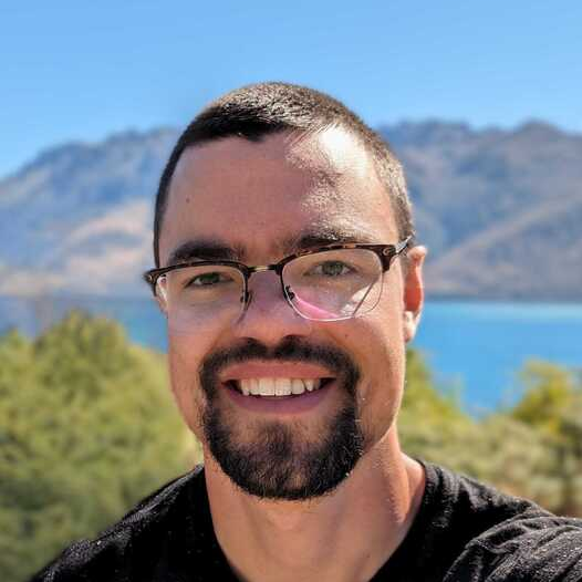 Julian Glenesk Headshot